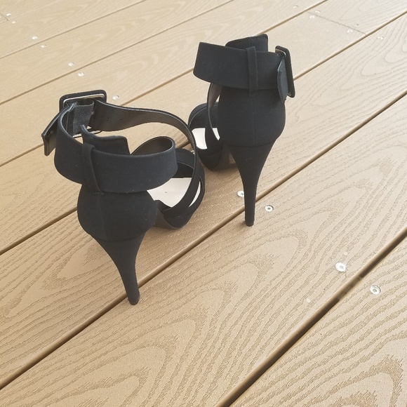 Shoes - Picture 2 of 4